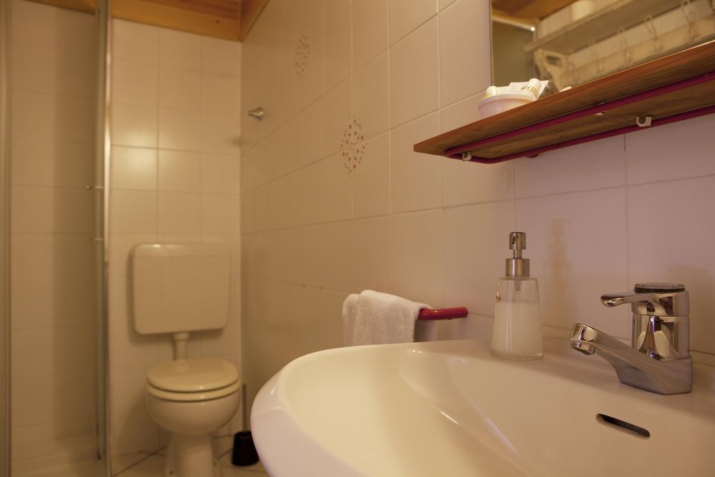 Le Rosier B&B E Appartamento Сент-Винсент Экстерьер фото